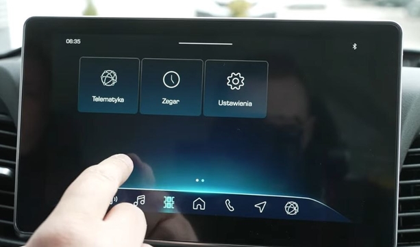 Jak ustawić datę i godzinę w IVECO Daily? Instrukcja krok po kroku